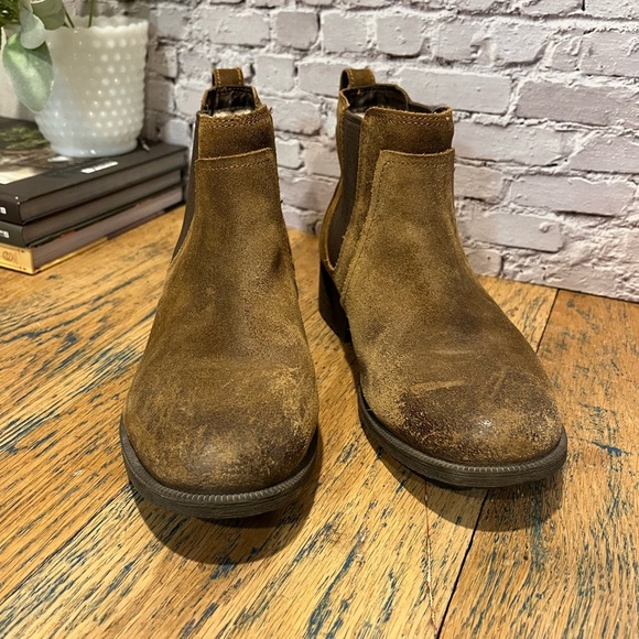 ❣️UGG – 7.5 – Brown Chelsea Boots - Picture 5 of 11